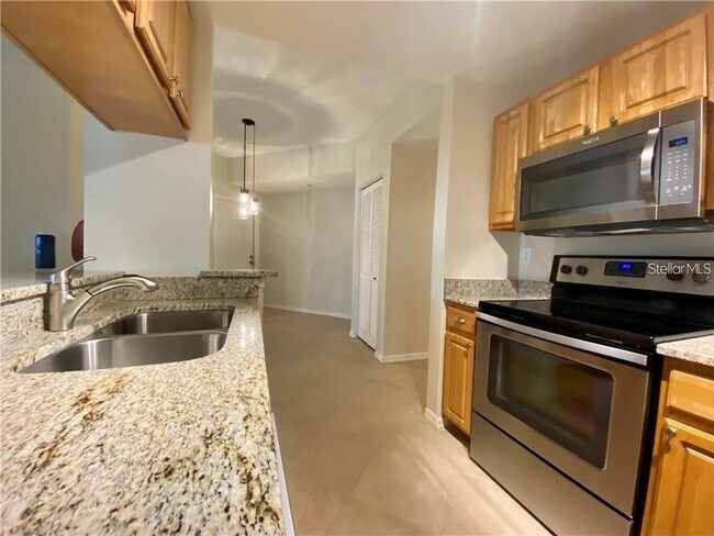 Building Photo - 5655 Bentgrass Dr