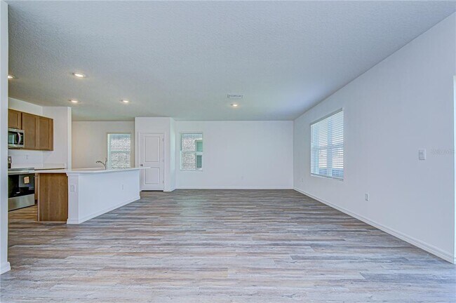 Building Photo - 32463 Weathered Oak Dr