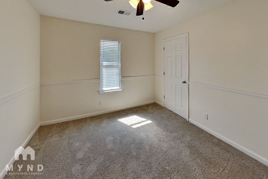 Building Photo - 7225 Little Fawn Pkwy