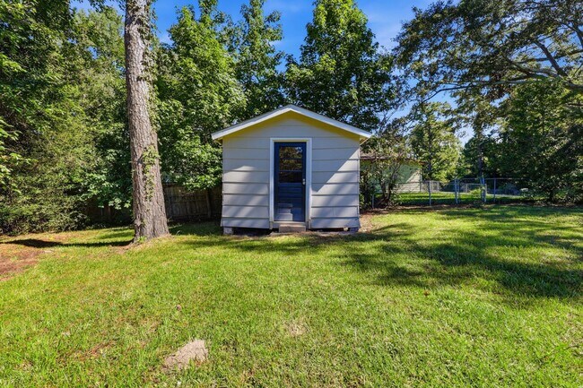 Building Photo - Corner Lot in Phenix City!