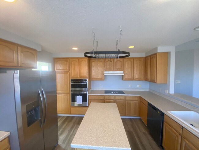 Building Photo - 4 Bedroom, 3 Bath North West Reno Area Home! MOVE-IN SPECIAL! $200 OFF FIRST MONTHS RENT!