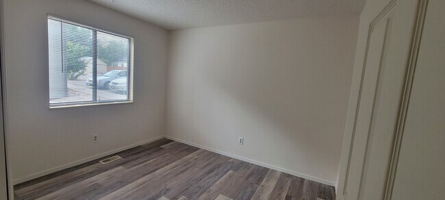 Building Photo - 203 Macon Ave