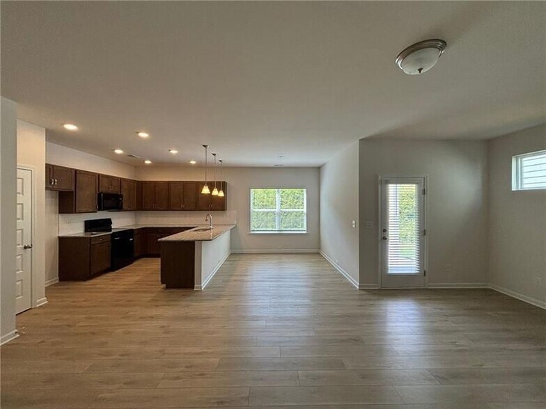 Building Photo - 701 Shetland Trl