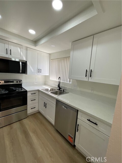 Building Photo - 470 S Ranch View Cir