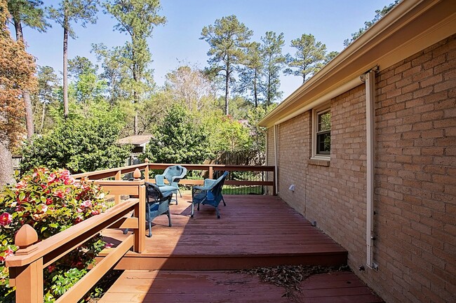 Building Photo - 104 McFadyen Dr
