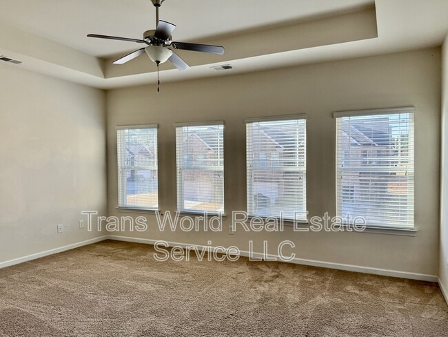 Building Photo - 257 Centerview Wy