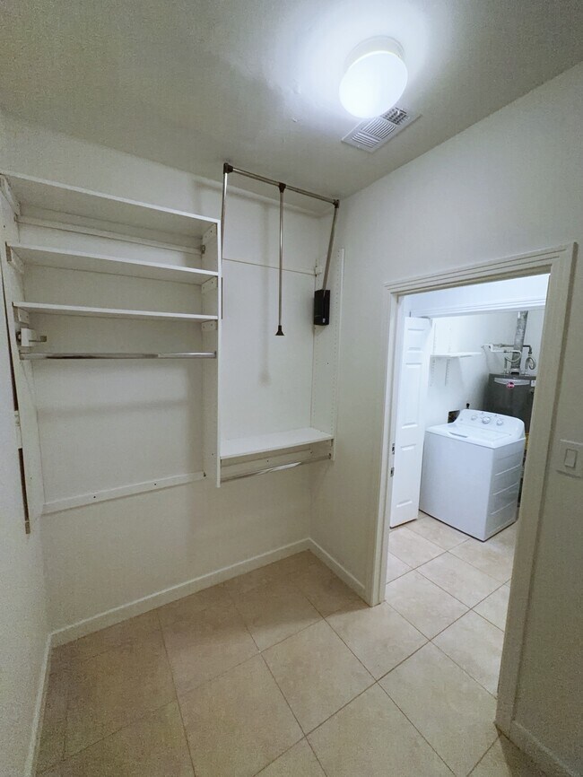 Building Photo - 11854 Taylorcrest Rd