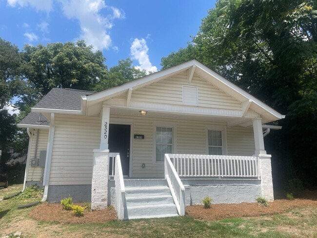 Building Photo - 2320 Waterbury St