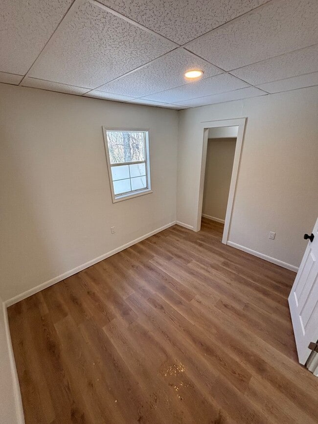 Building Photo - Country Aire