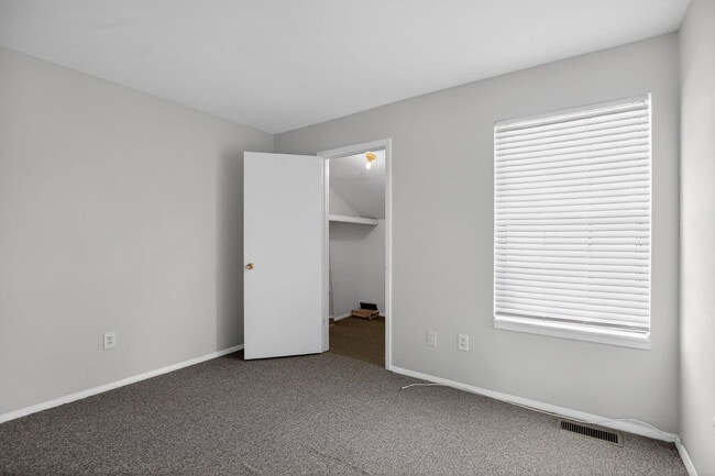 Building Photo - 1537 Bryan Ct