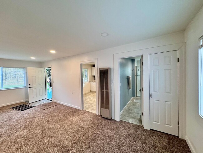 Building Photo - 148