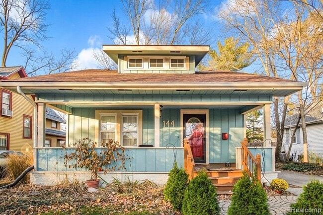 Primary Photo - 144 Woodward Ave