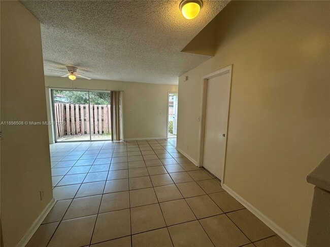 Building Photo - 1401 Cypress Way W