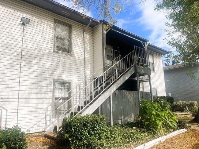 Primary Photo - 7200 Clarewood Dr