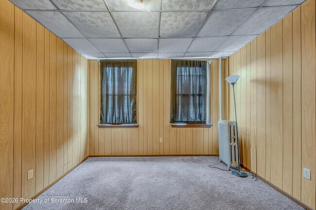 Building Photo - 396 Winola Ave