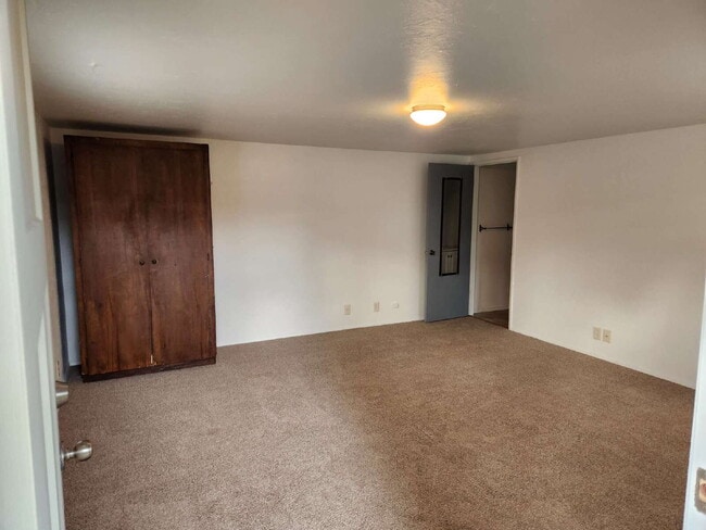 Building Photo - Studio in Sequim
