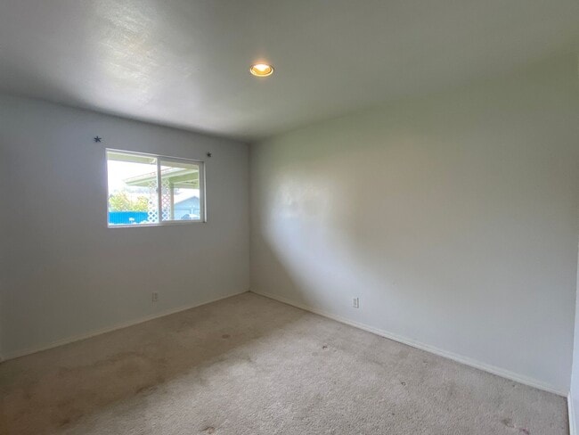 Building Photo - Charming 2-Bedroom 2-Bath plus Bonus Room Home for Rent in Waimea