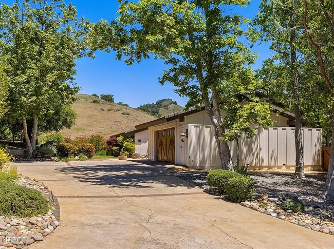 Building Photo - Rancho Alisal Drive