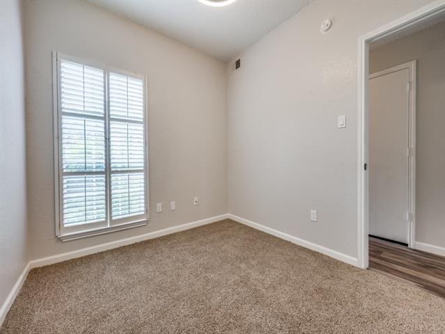 Building Photo - 1603 Marsh Ln