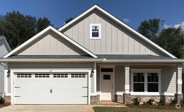Building Photo - 843 Avery Park Dr