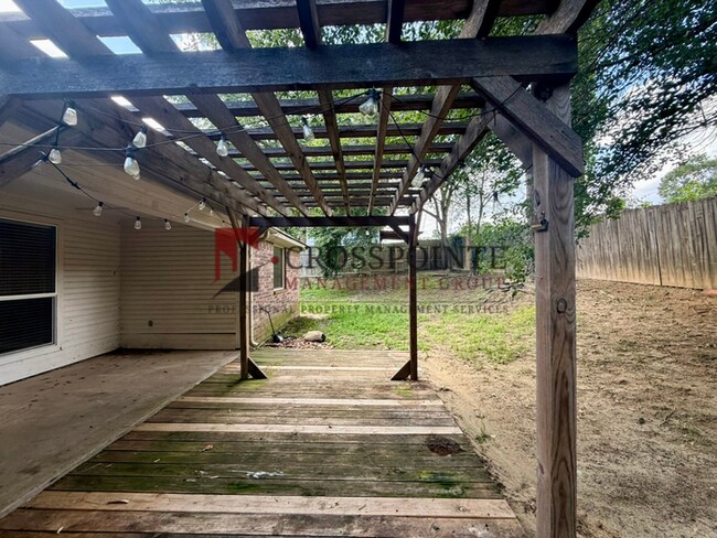 Building Photo - Tour Today! 4 Bedroom 2 Bathroom Home in Lindale!