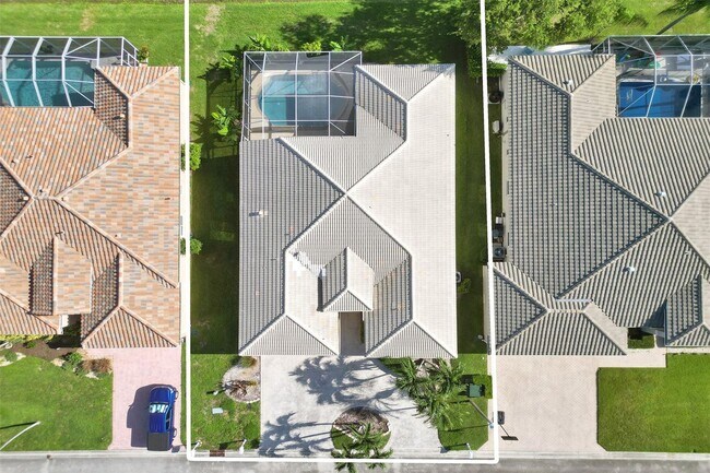 Building Photo - 5977 NW 73rd Ct