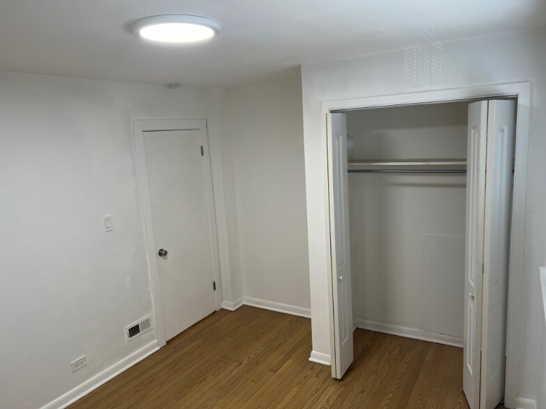 Building Photo - 2226 N 72nd Ct