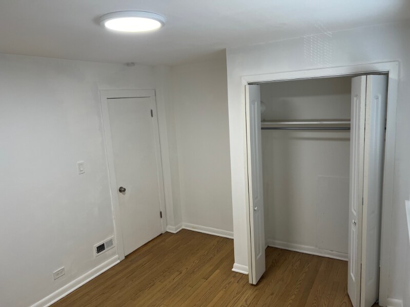 Building Photo - 2226 N 72nd Ct