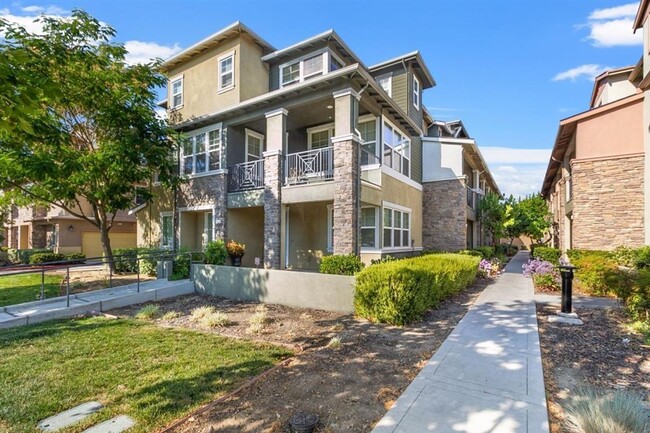 Primary Photo - CAMBRIAN/ WILLOW GLEN - Sensational, moder...