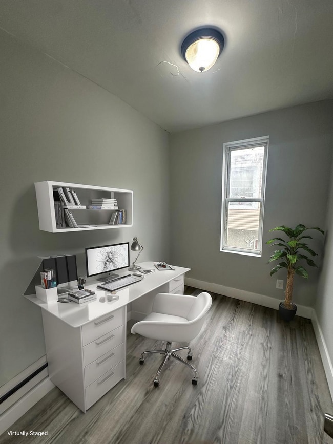 Building Photo - 3911 N Percy St