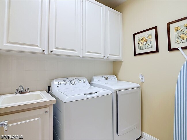Building Photo - 14700 Escalante Way