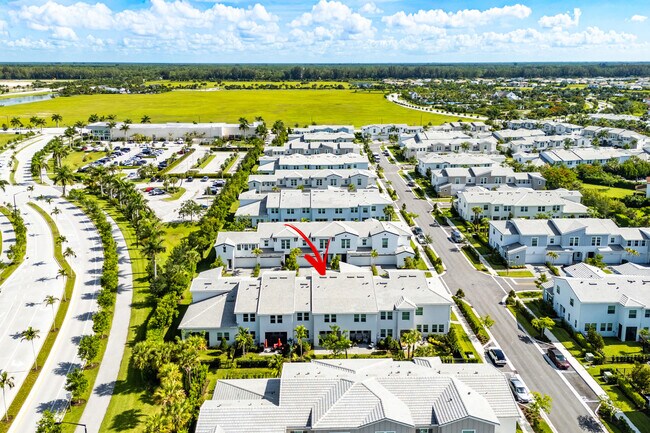 Building Photo - 16474 Helix Ct