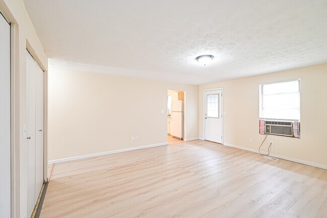 Building Photo - 6171 Little Creek Ct