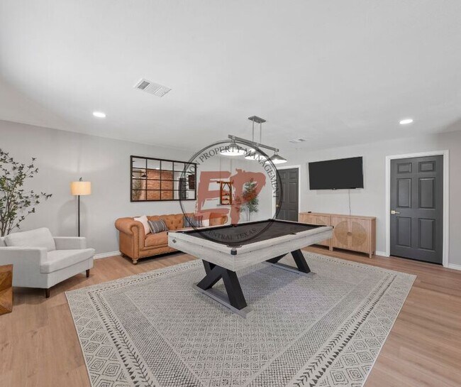 Building Photo - 1190 Greenwood Ln