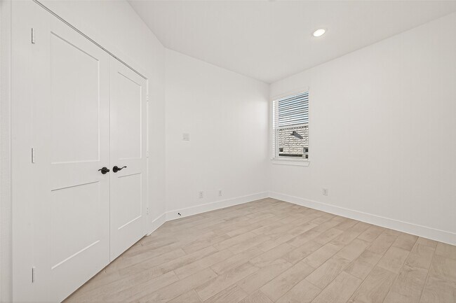 Building Photo - 15126 Dry Crk Jct Pl