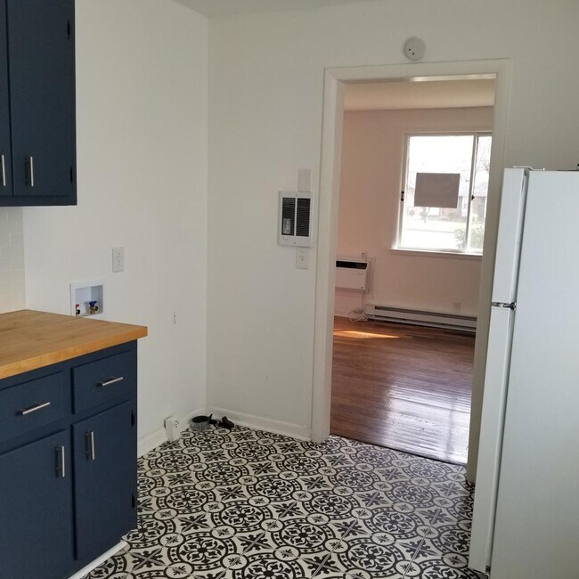 Building Photo - 934 Boscobel St