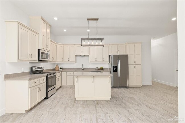 Building Photo - 2912 Allen Dr