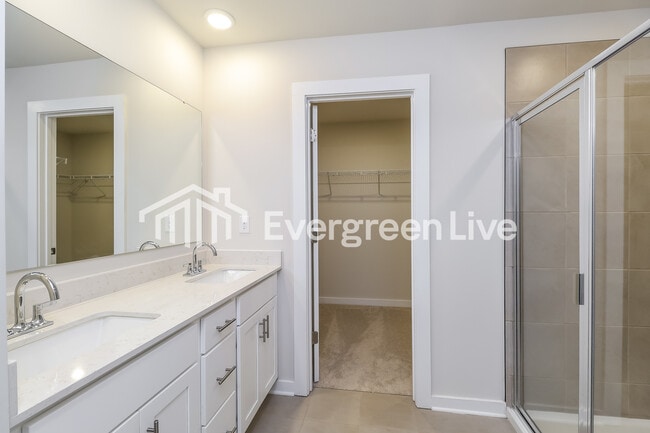 Building Photo - 561 Mountain Vw Dr