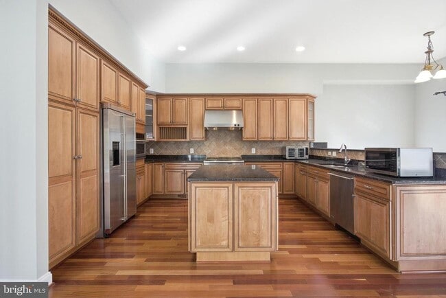 Building Photo - 6411 Velliety Ln