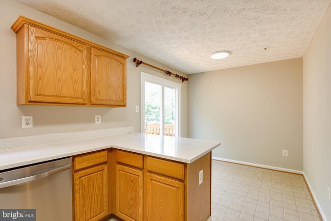 Building Photo - 3274 Halcyon Ct