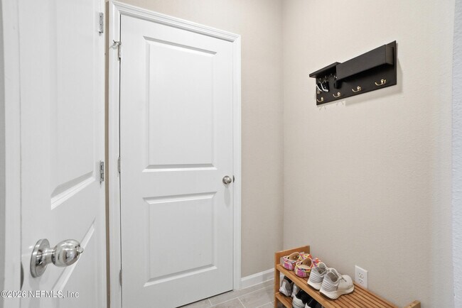 Building Photo - 75435 Sunberry Dr