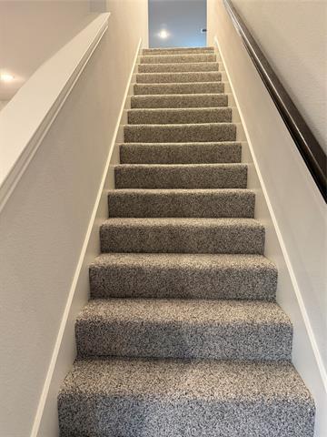 Building Photo - 615 Metallic Tree Ln