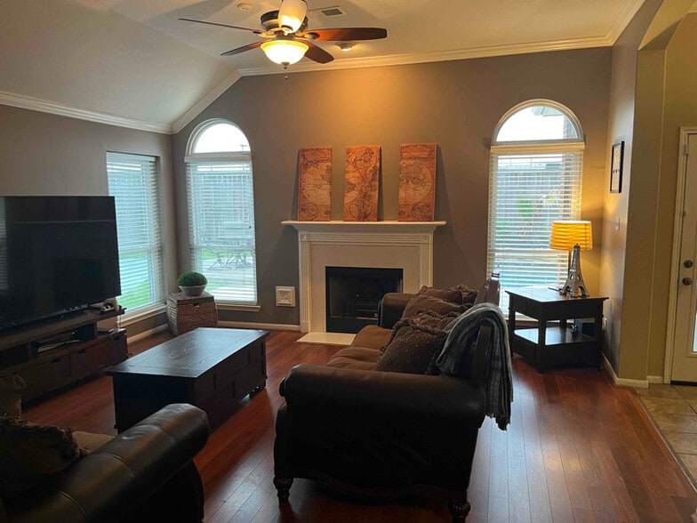 Building Photo - 8207 Fairgrove Park Ct