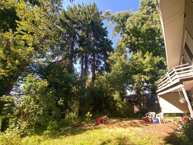 Building Photo - 075LincolnSt