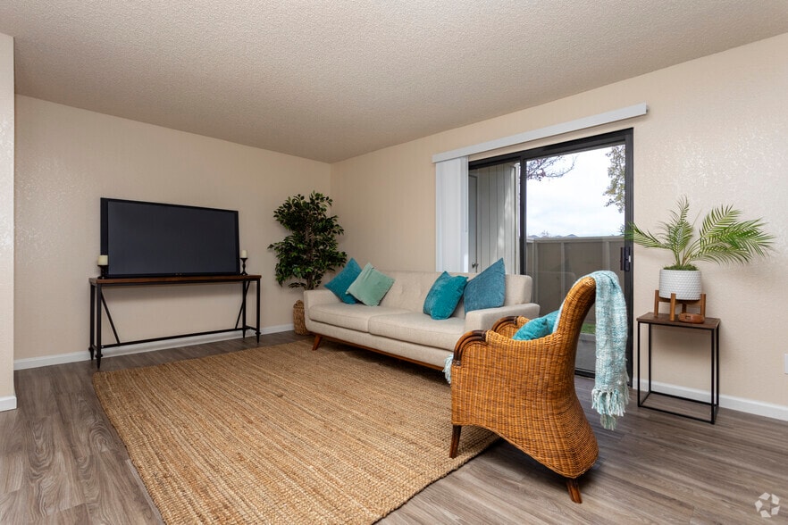 Bordeaux House Apartments 9309 Bocina Ln Atascadero CA 93422