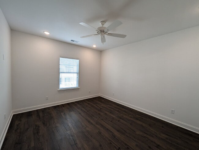 Building Photo - 514 Mdw Crst Cir