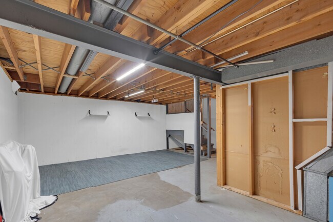 Building Photo - 414 Gainsborough Ct