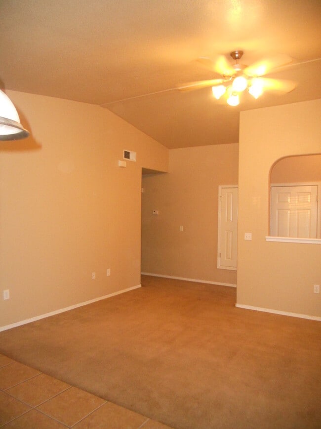Building Photo - 3 Bedroom 2 Bath With A Mountain View Home!