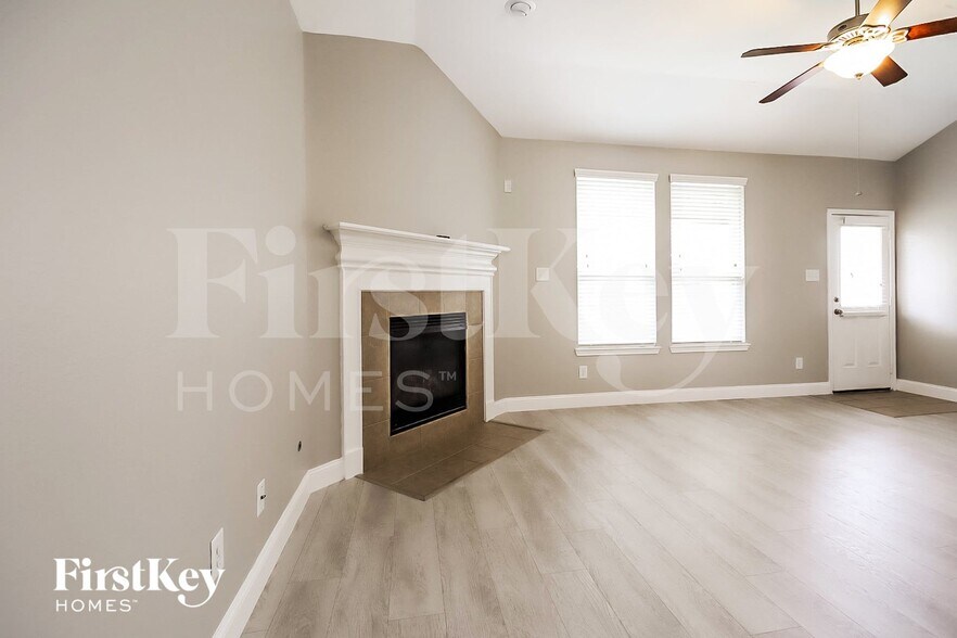 Building Photo - 30807 Gardenia Trace Dr