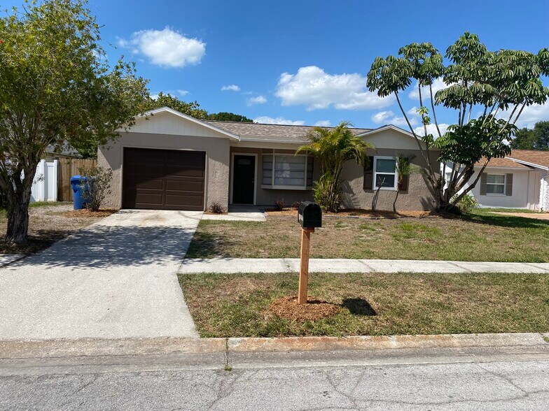 Primary Photo - 12812 129th Ave